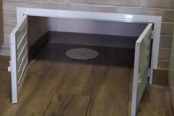 ESQ Portinha Veneziana Vazada 2 folhas - BCO - Viviane - POA 01