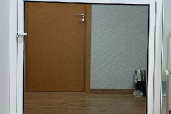 Portãozinho de proteção na circulação de crianças e pets